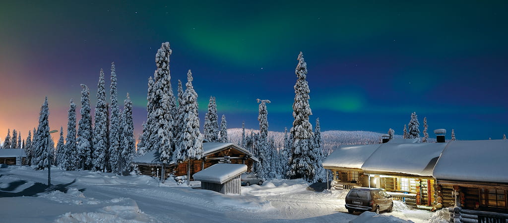 フィンランド ラップランド クーサモルカ 夜景 オーロラ